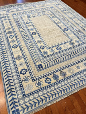 Greek Key/Floral Rug - India - 8 X 10 - Blue